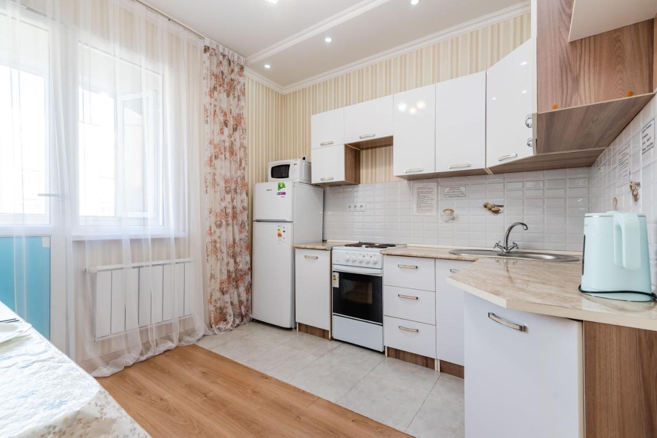 Akvarel Apartment Near Adk Алмати Екстер'єр фото